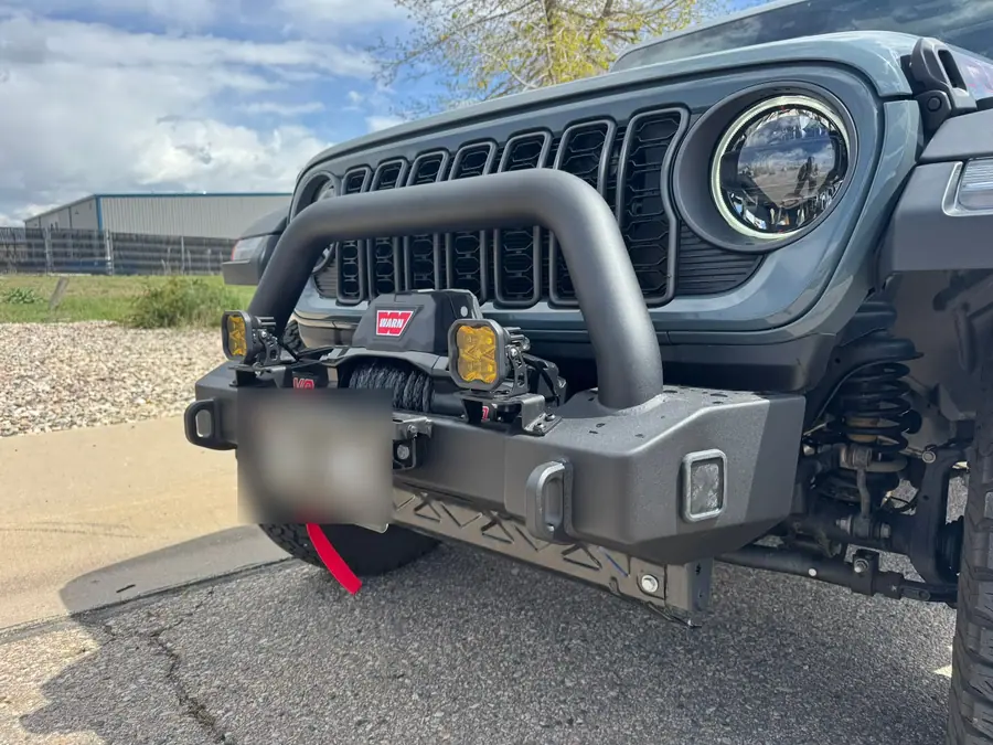 ARB Stubby bumper on a Jeep Wrangler Rubicon, front three-quarter view
